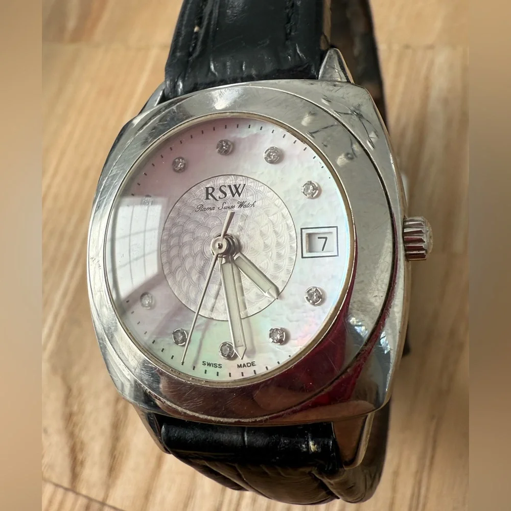 RSW ladies Roma Swiss silver tone black leather watch NEW BATTERY